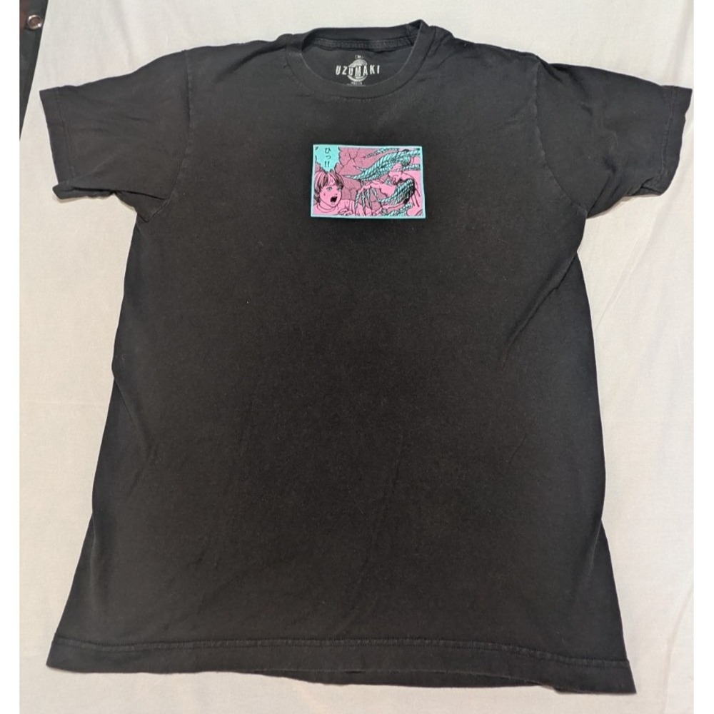 Ripple Junction Junji Ito Uzumaki Manga Graphic T-Shirt Medium Black Pink Teal‎